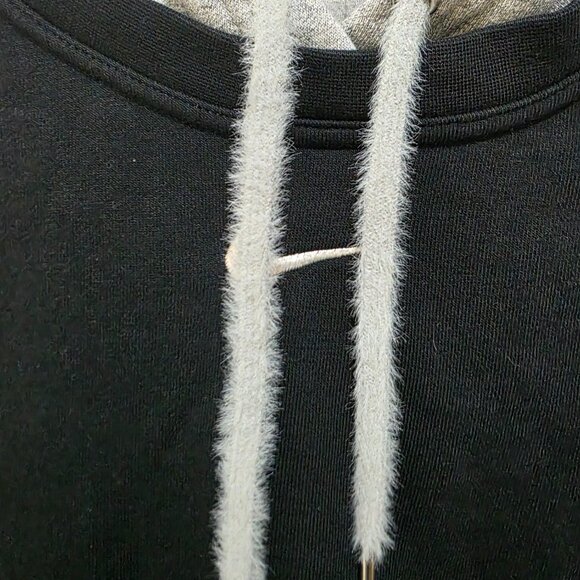 Nike Crop Hoodie Black Grey Fuzzy Drawstrings 100% Cotton Small Athletic - Picture 2 of 9